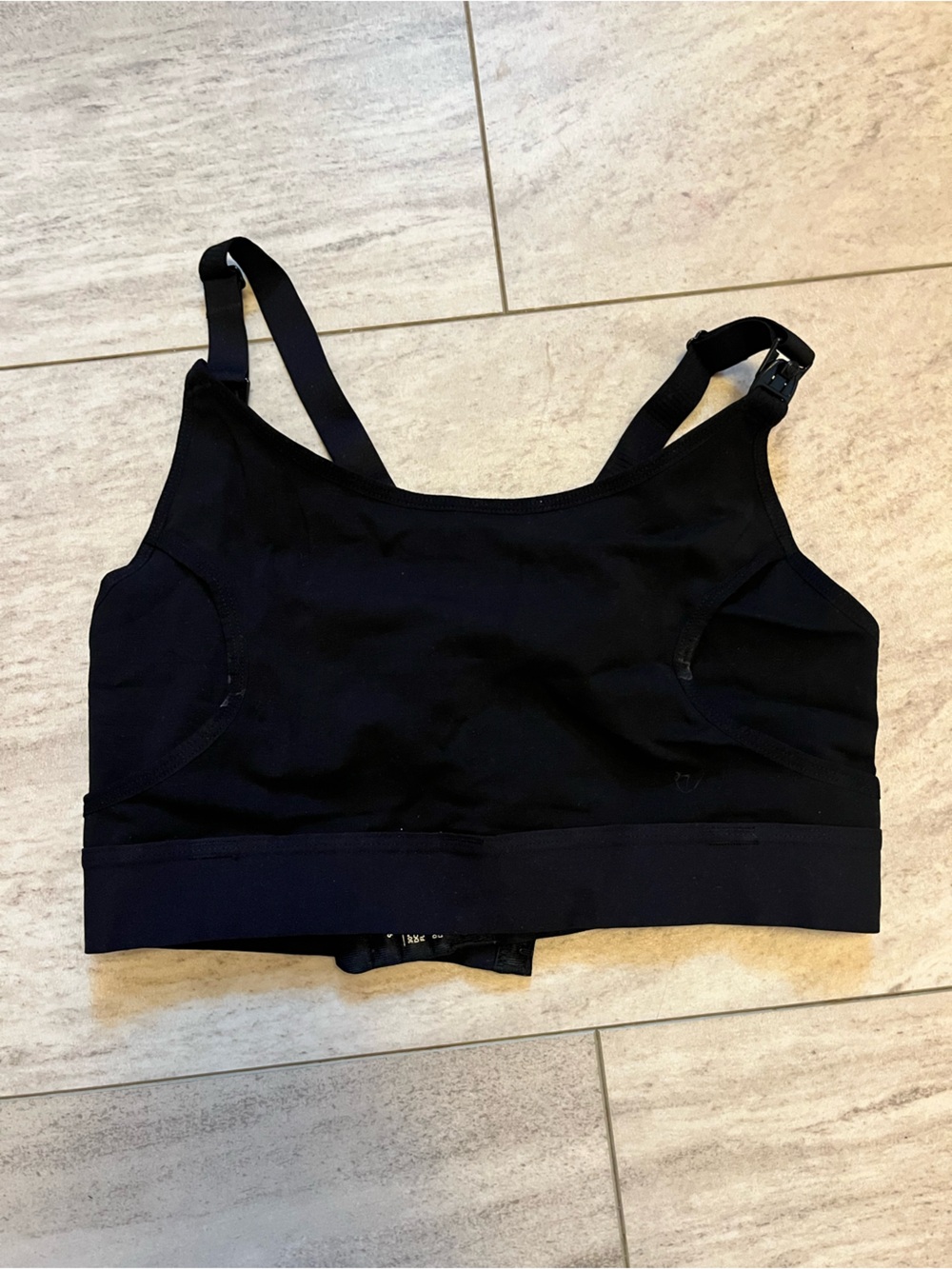 Momcozy hands free pumping bra